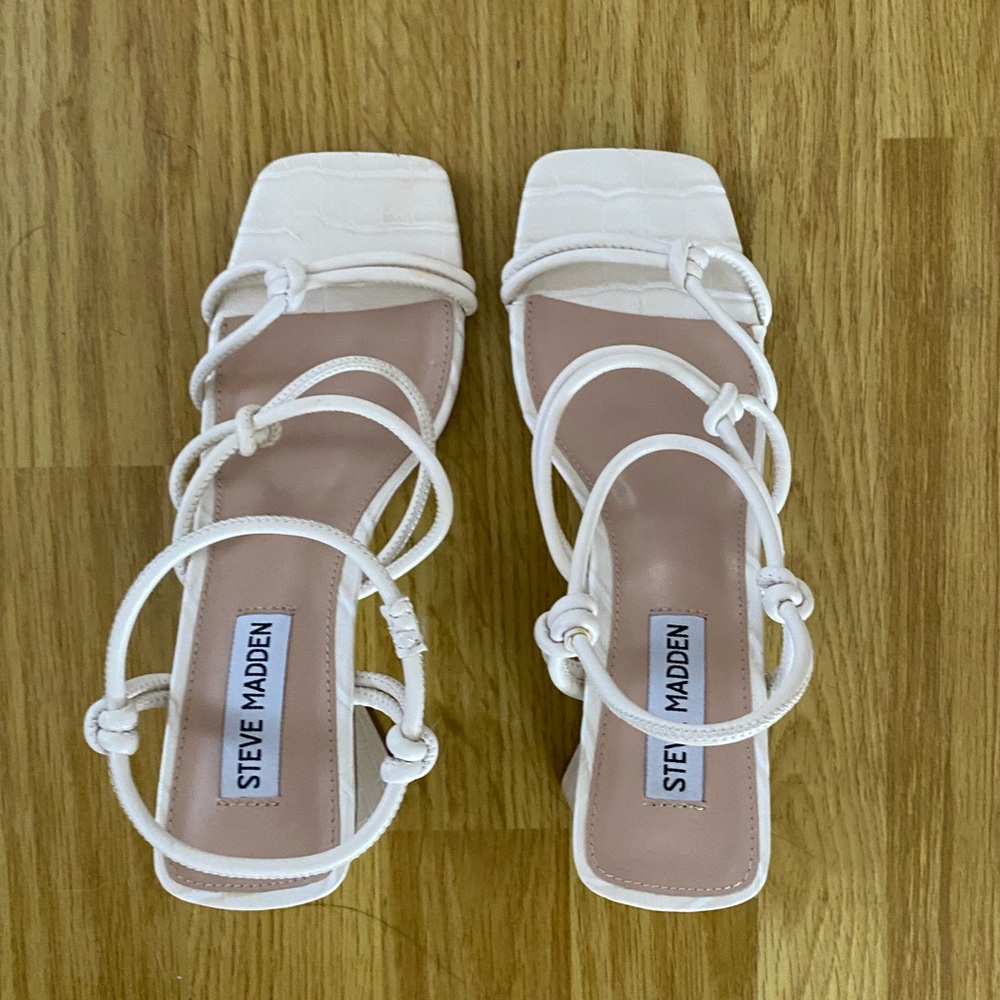 Steve Madden White Croc Block Heel with Straps | 6.5 | Wedding event shoe
